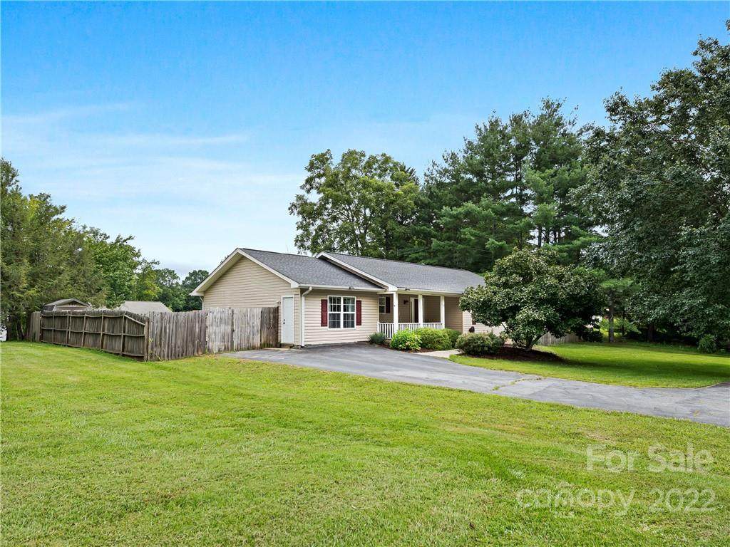 1911 Howard Gap Road - Photo 1