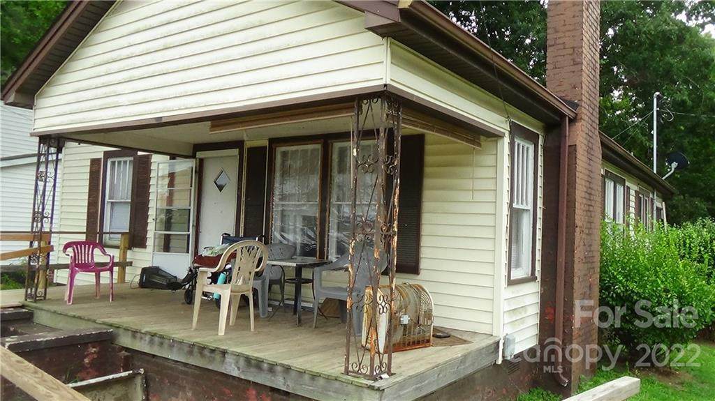 1704 Main Street - Photo 1