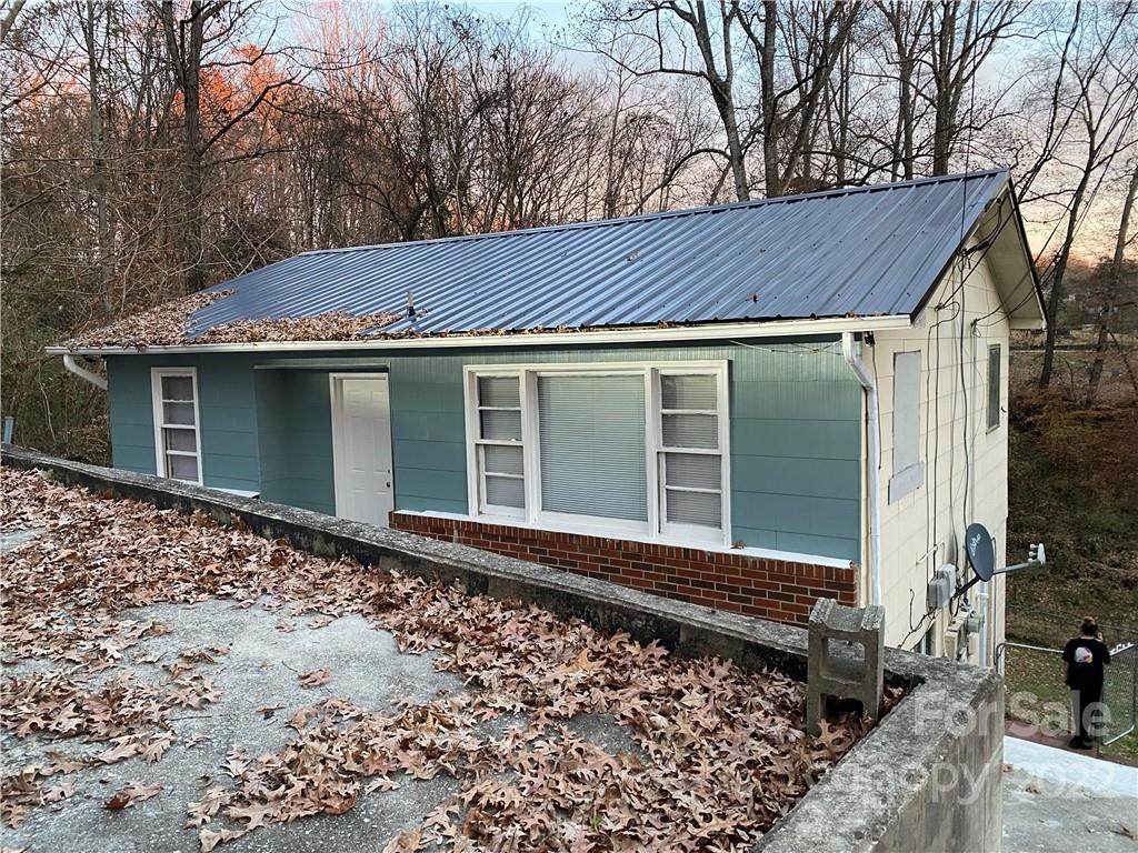 508 Arlington Circle - Photo 1