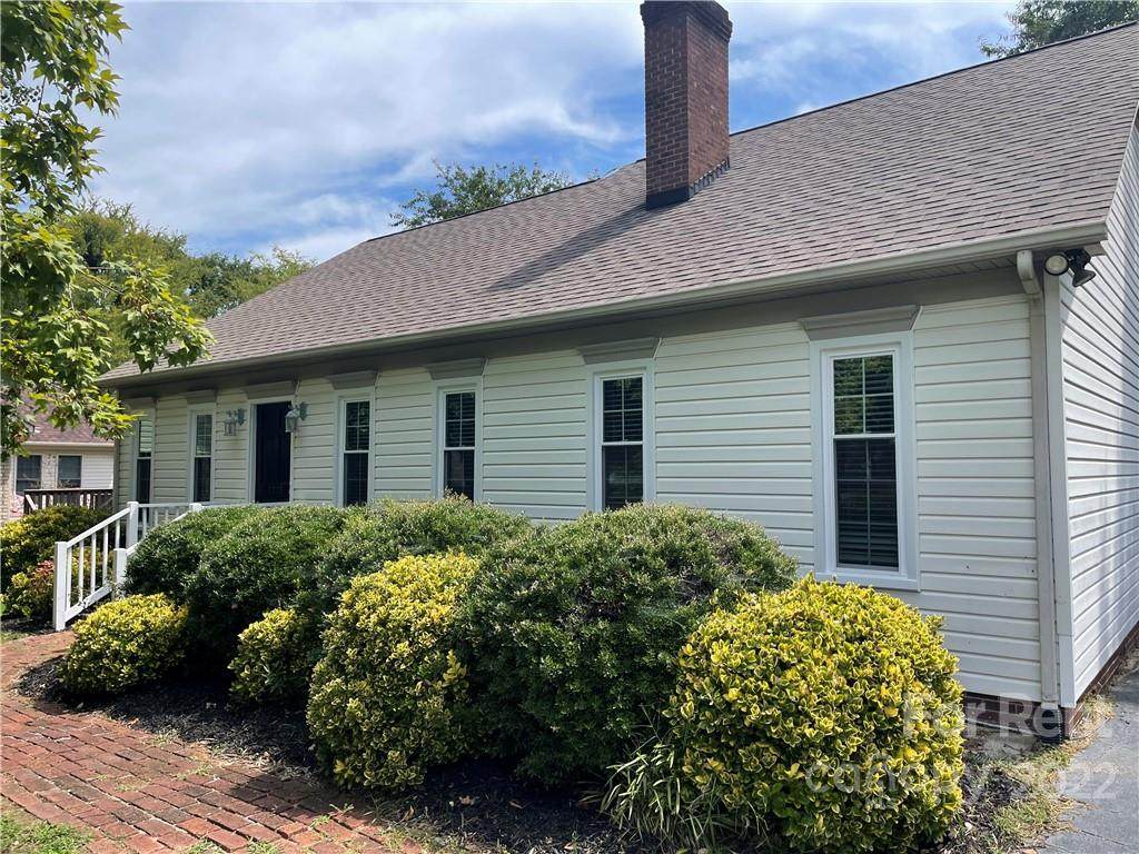 2213 Crosswinds Court - Photo 1