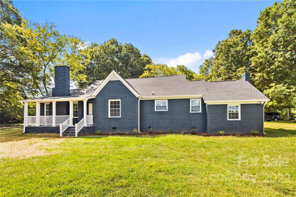6000 Hickory Grove Road - Photo 1