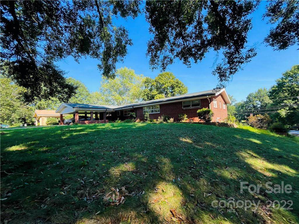 26 33rd Avenue - Photo 1