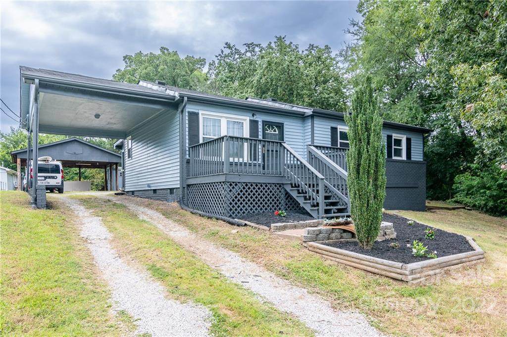 2526 Oakwood Avenue - Photo 1