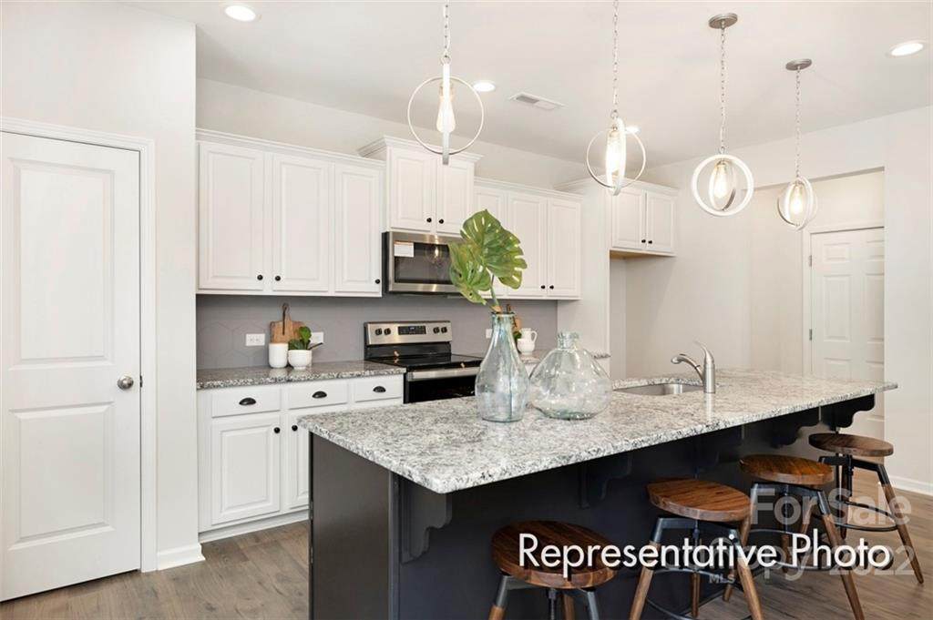 331 Copes Court - Photo 1