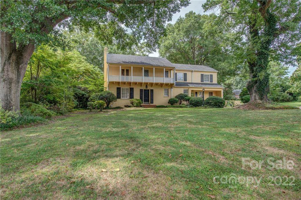 721 Carolina Avenue - Photo 1