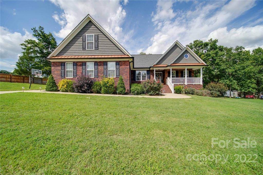 2201 Fowler Street - Photo 1
