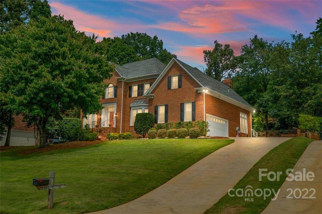 10424 Oak Pond Circle - Photo 1
