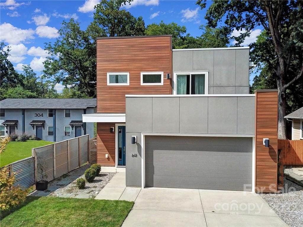 242 Coxe Avenue - Photo 1