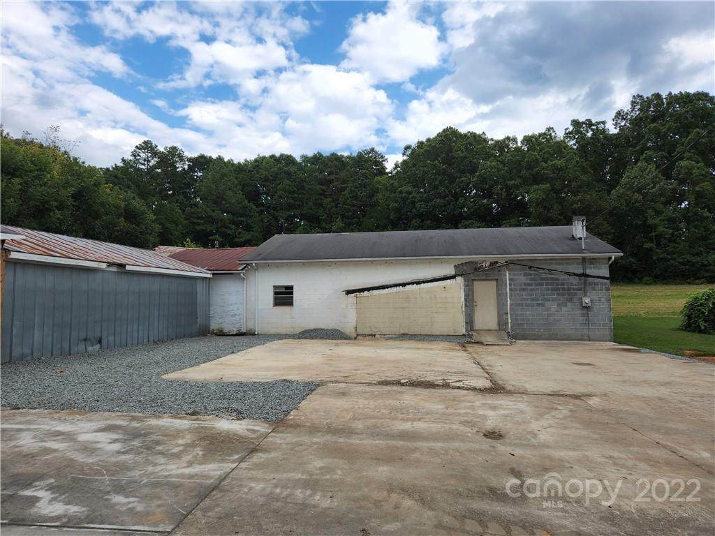13291 601 Highway - Photo 1