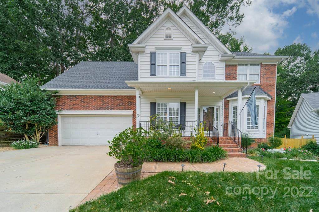 2810 Glen Summit Drive - Photo 1