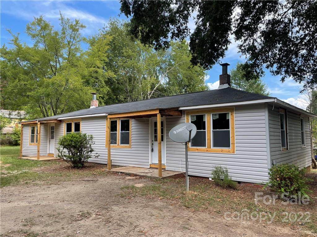 307 Hall Street - Photo 1
