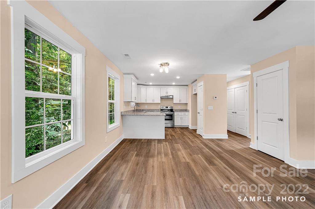 2661 Ashe Avenue - Photo 1