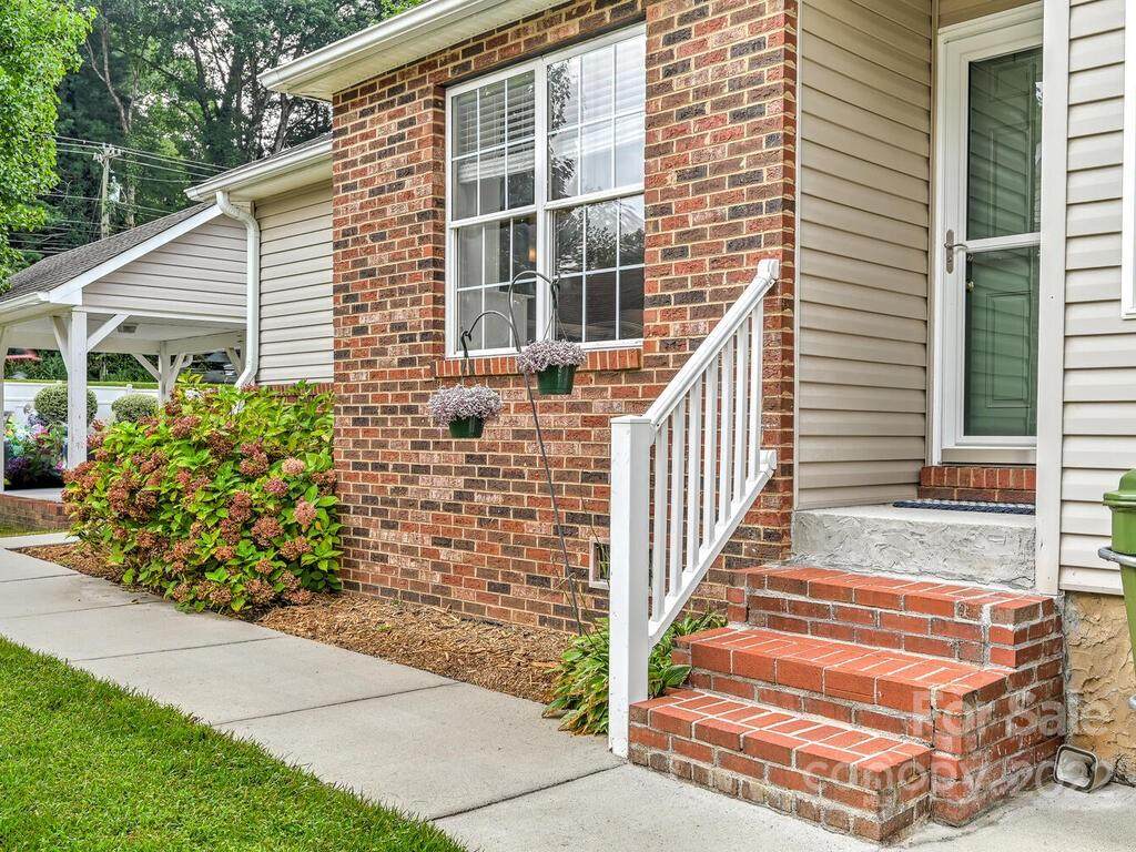 39 Creekside Court - Photo 1