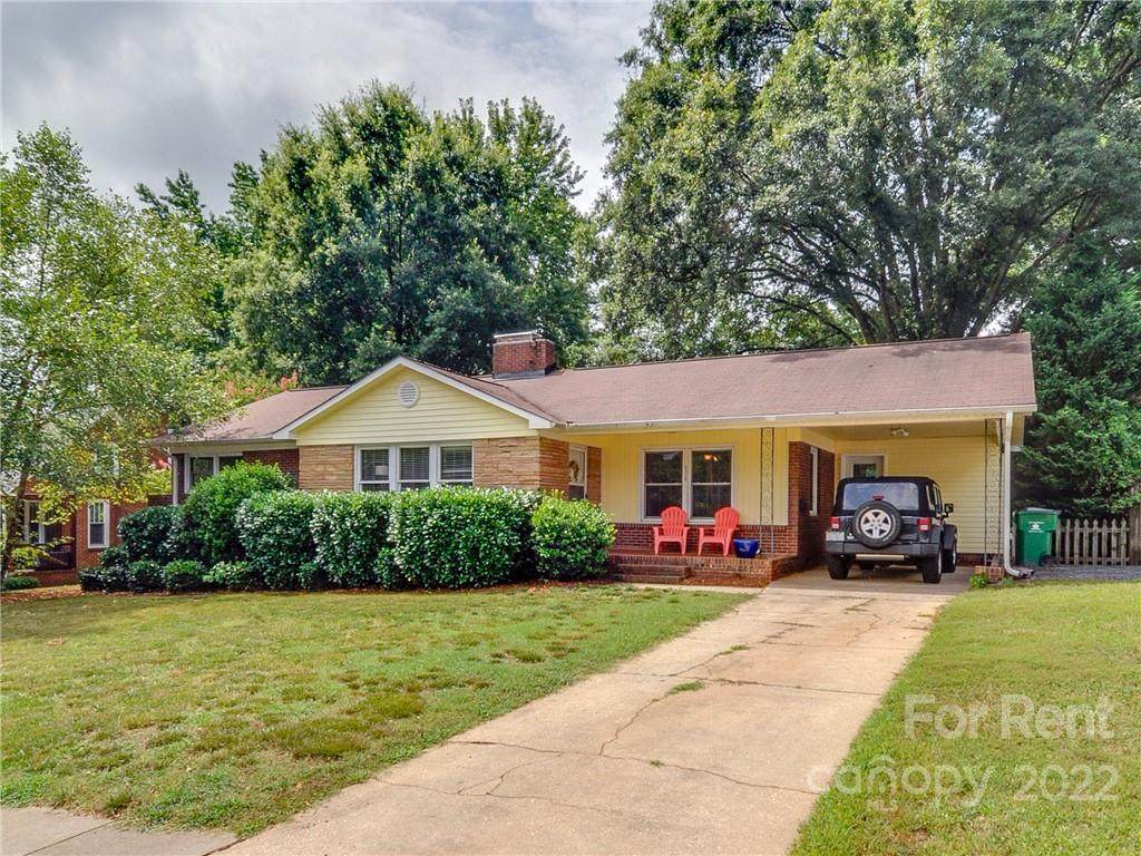 536 Seneca Place - Photo 1