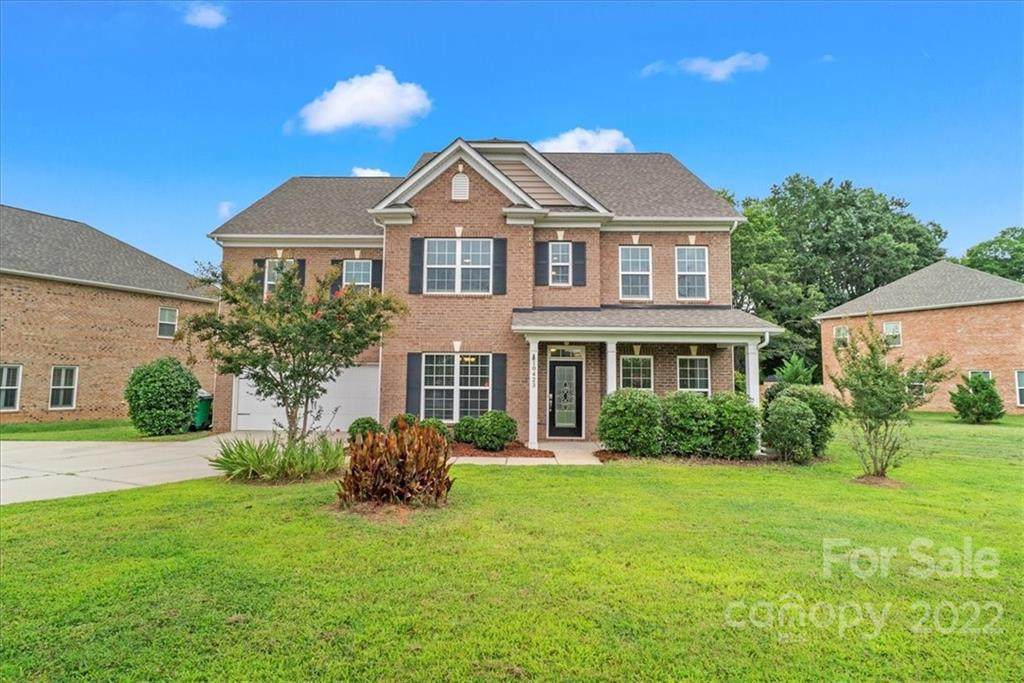 10423 Woodview Circle - Photo 1