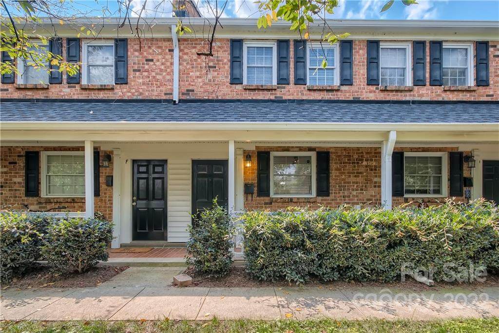 1218 Green Oaks Lane - Photo 1