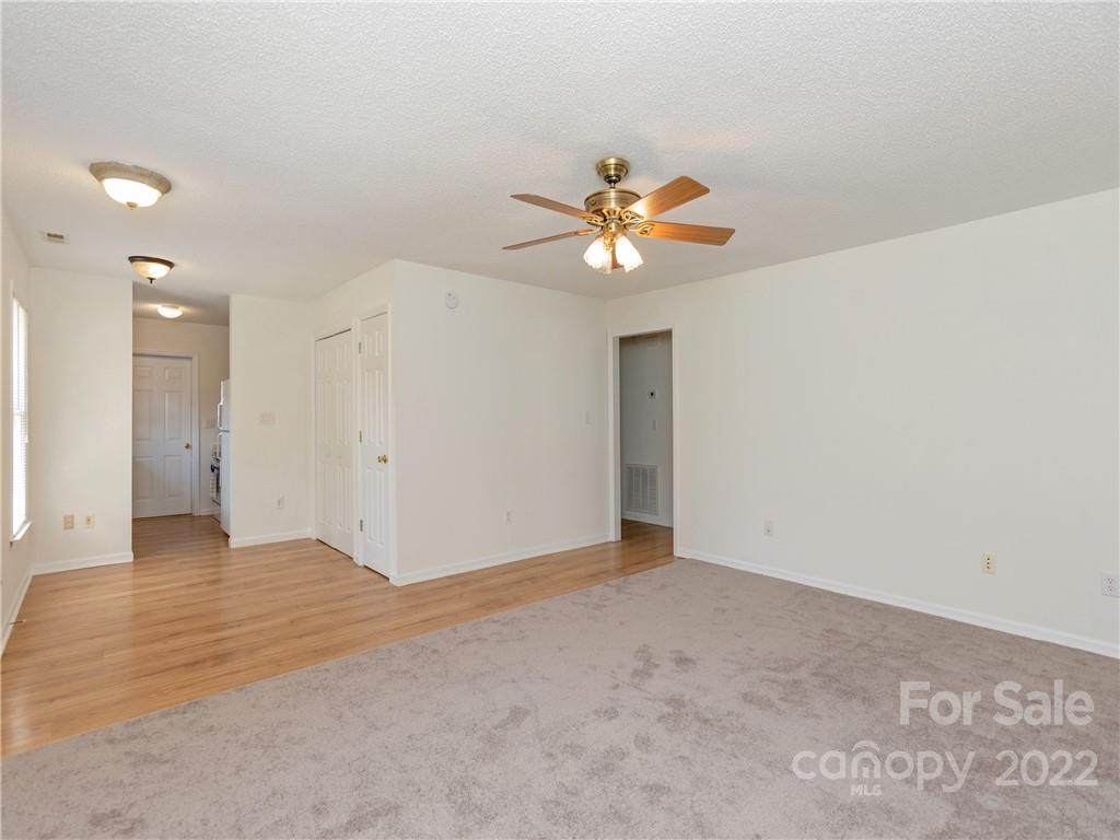405 Pocono Court - Photo 1