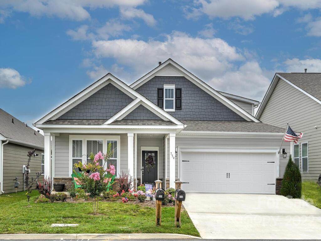 754 Summerfield Place - Photo 1