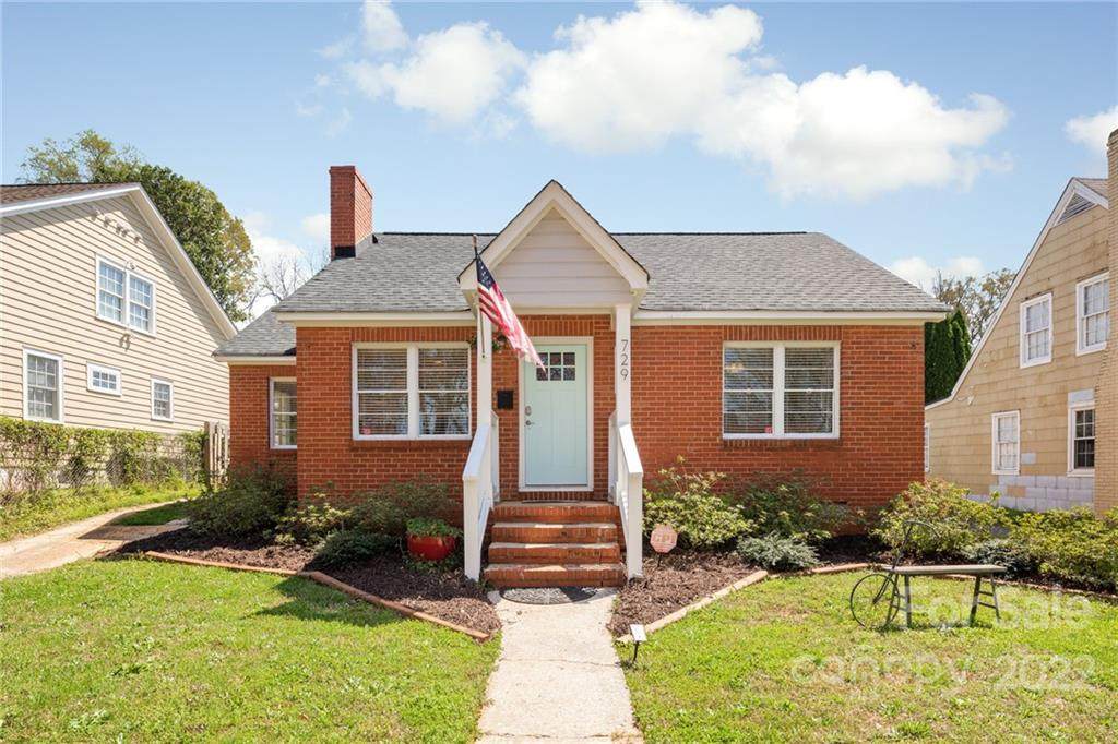 729 Woodruff Place - Photo 1