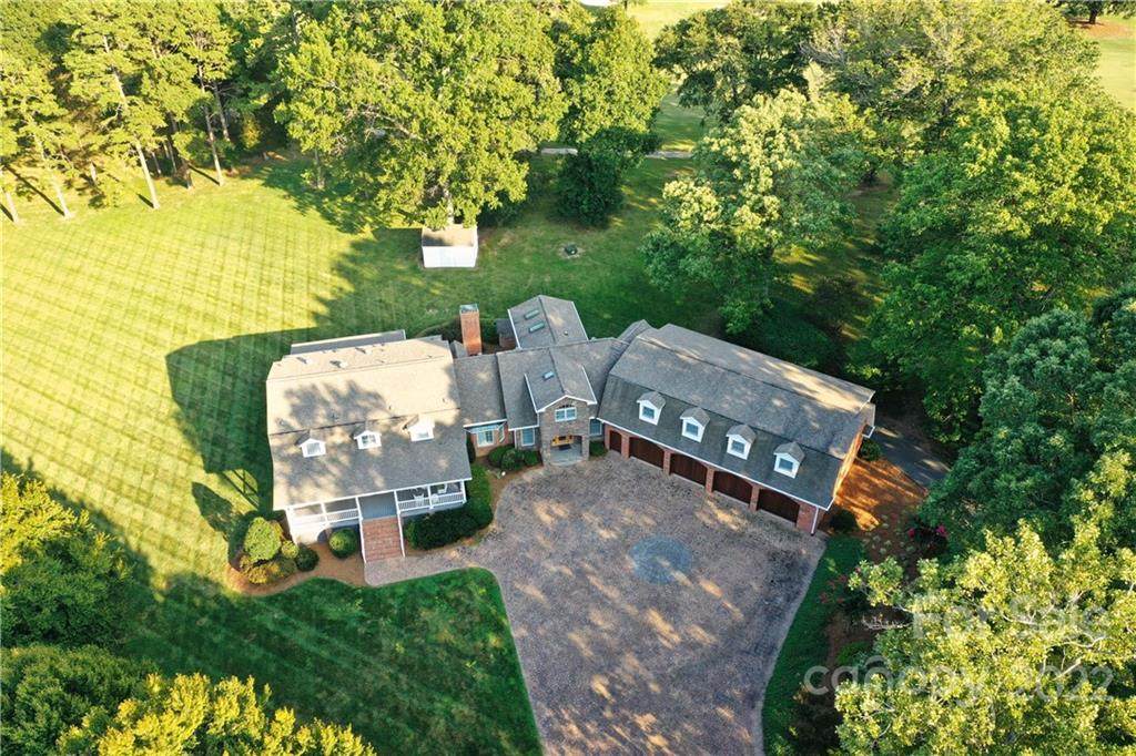 438 Pine Island Drive - Photo 1
