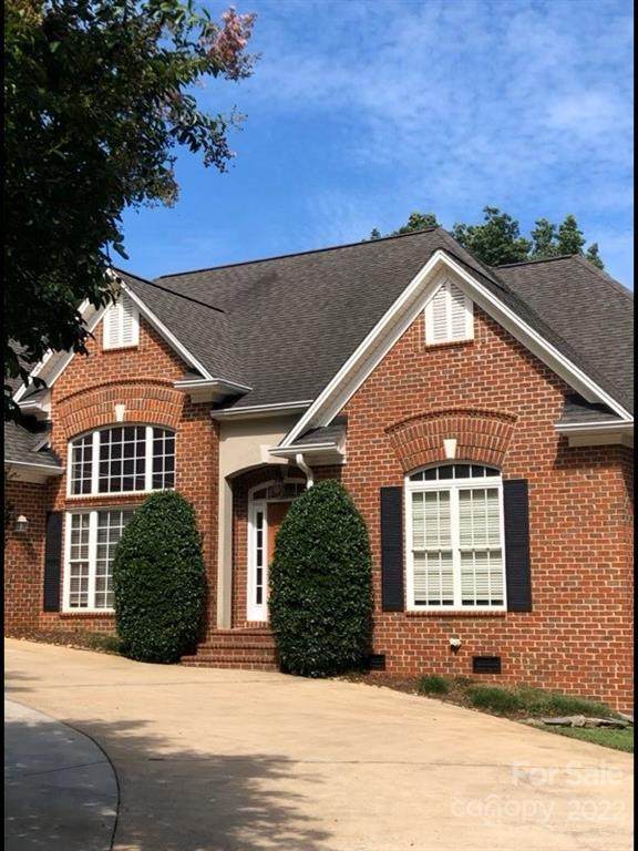 111 Ridgecrest Drive - Photo 1