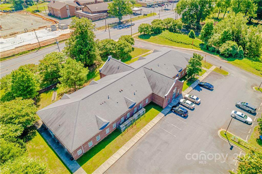 721 Sugar Creek Road - Photo 1