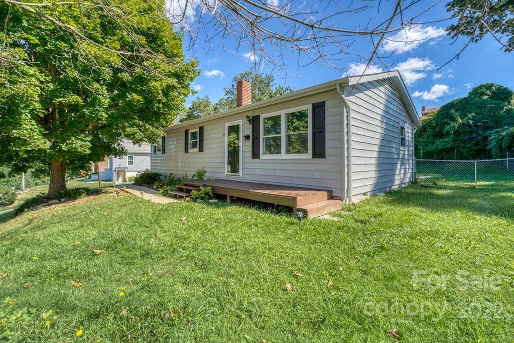 60 Gaston Street - Photo 1