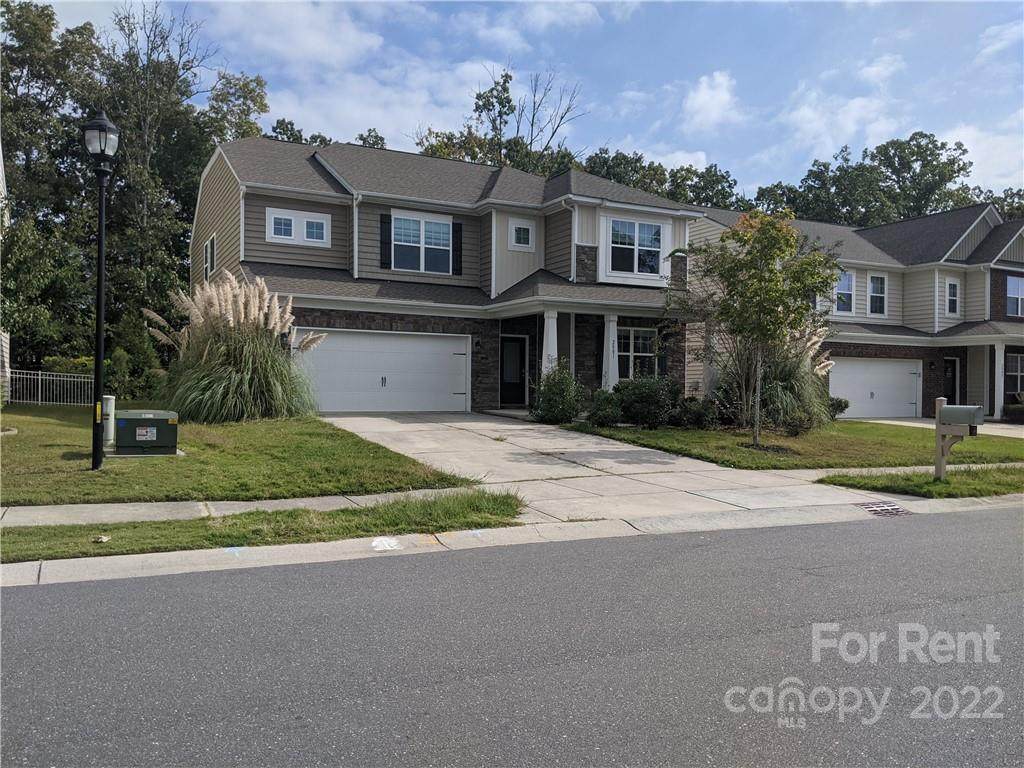 2801 Southern Trace Drive - Photo 1