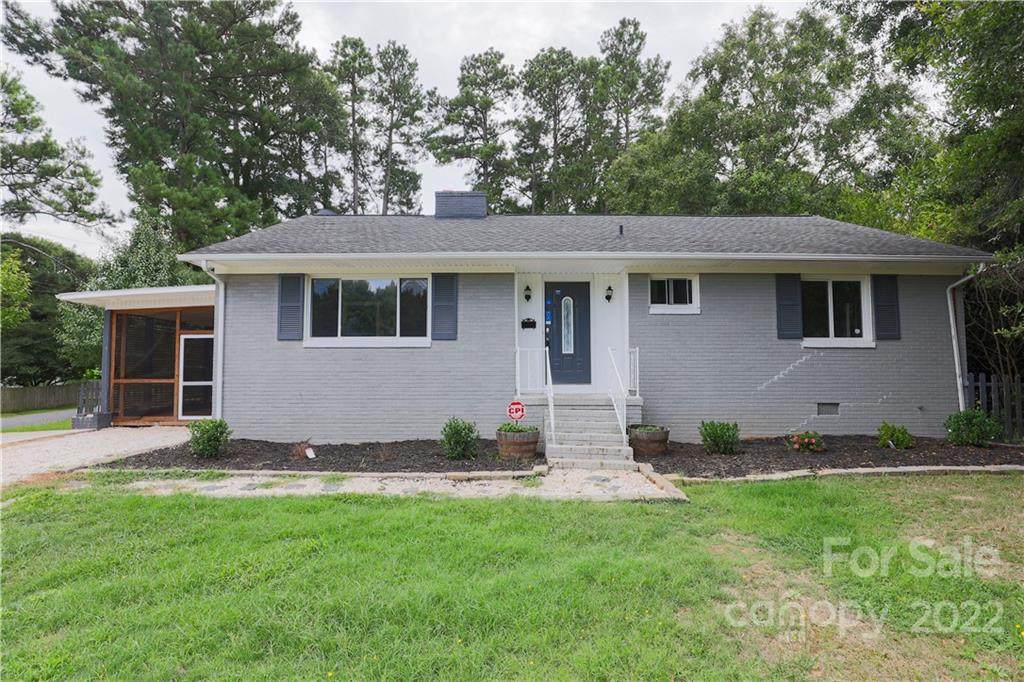 801 Saint Michaels Lane - Photo 1