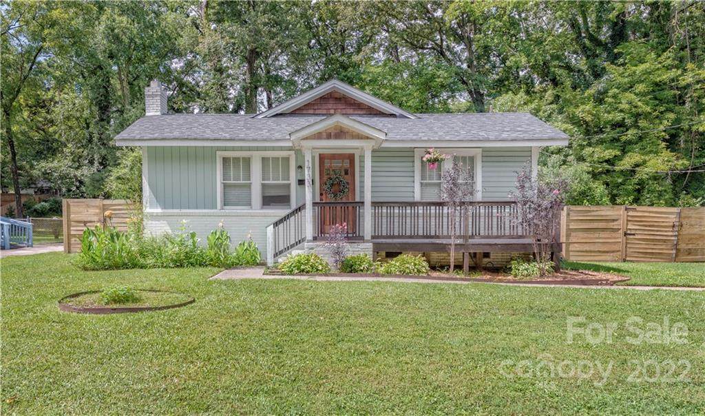 1733 Masonic Drive - Photo 1
