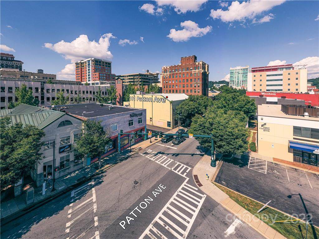 101 Patton Avenue - Photo 1