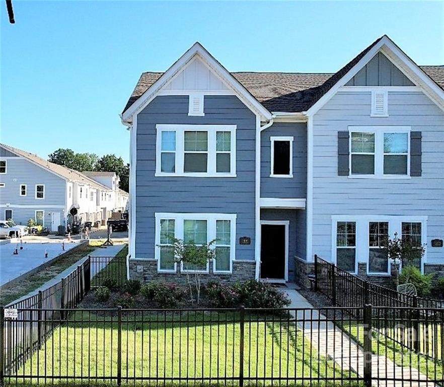 1819 Catawba Avenue - Photo 1
