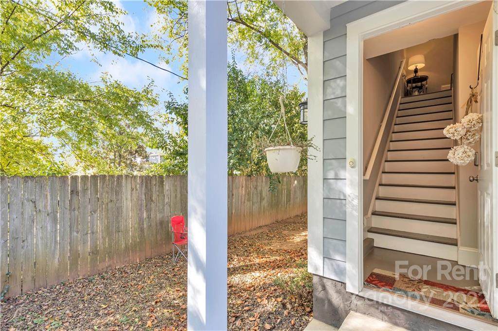 812 20th Street - Photo 1