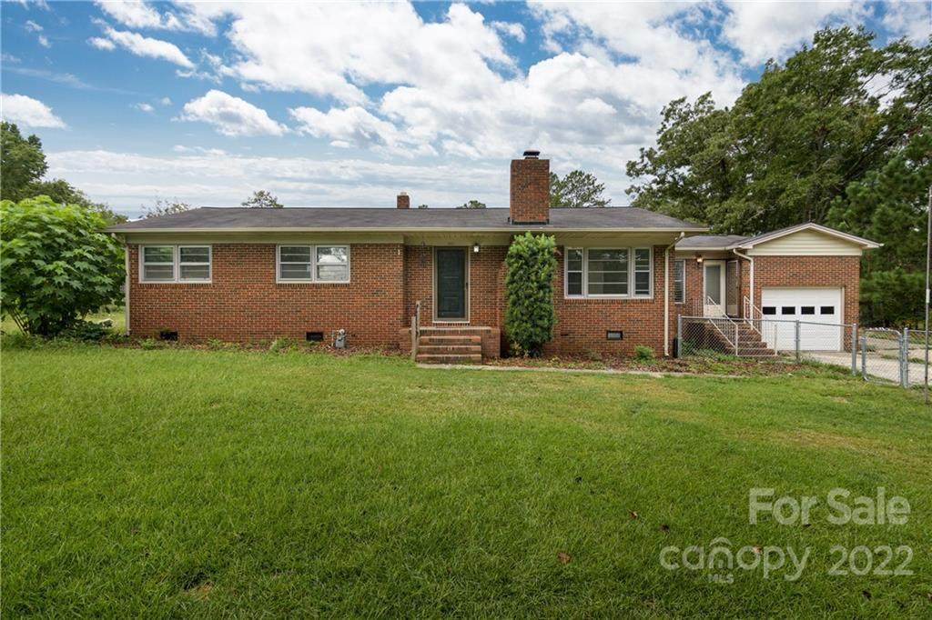 1401 University Drive - Photo 1