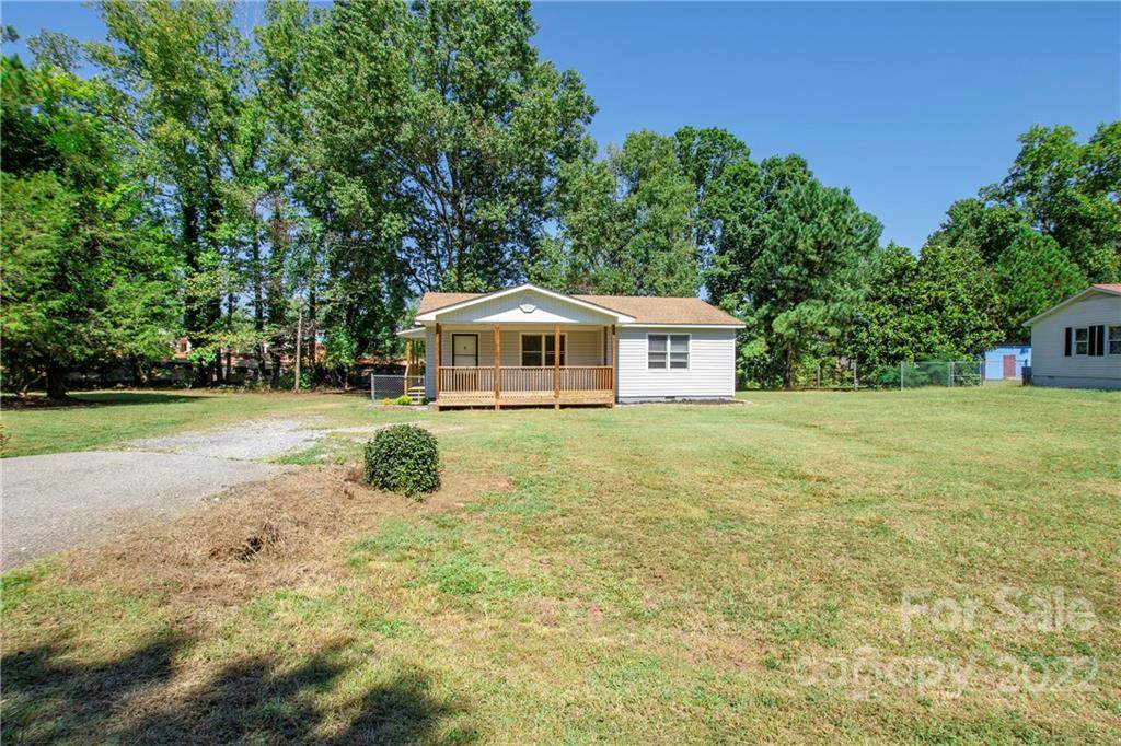 1015 Deer Track Drive - Photo 1