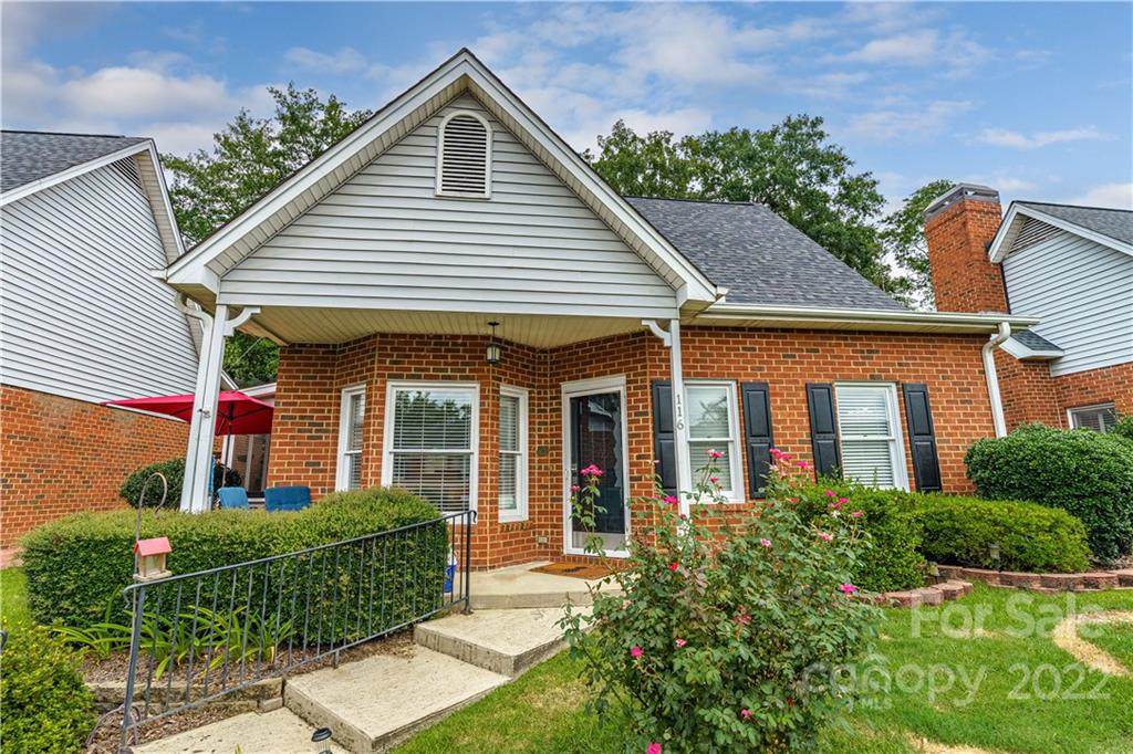 116 Walden Court - Photo 1