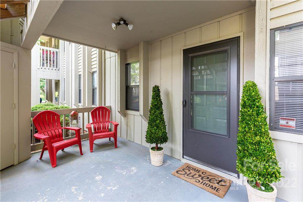 903 Abbey Circle - Photo 1