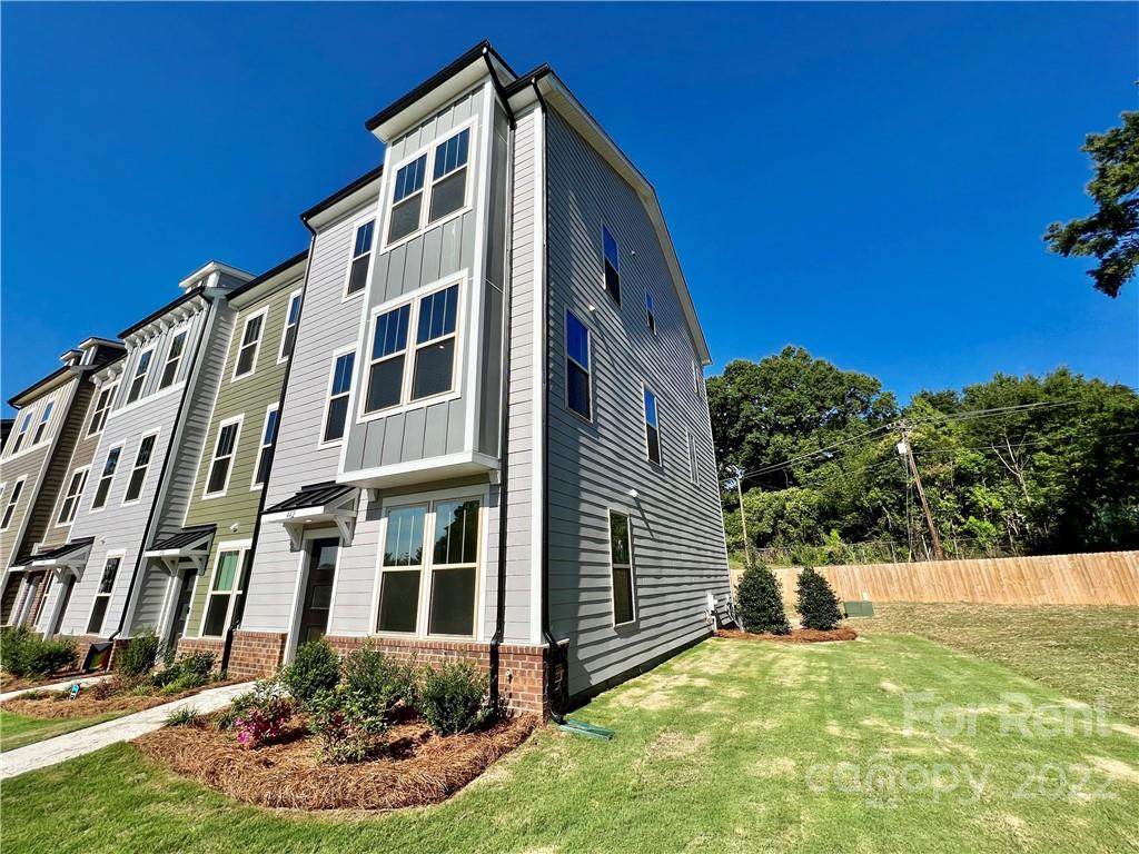 442 Simeon Drive - Photo 1