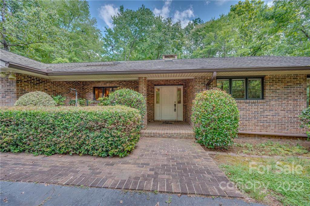 461 Mountain View Drive - Photo 1
