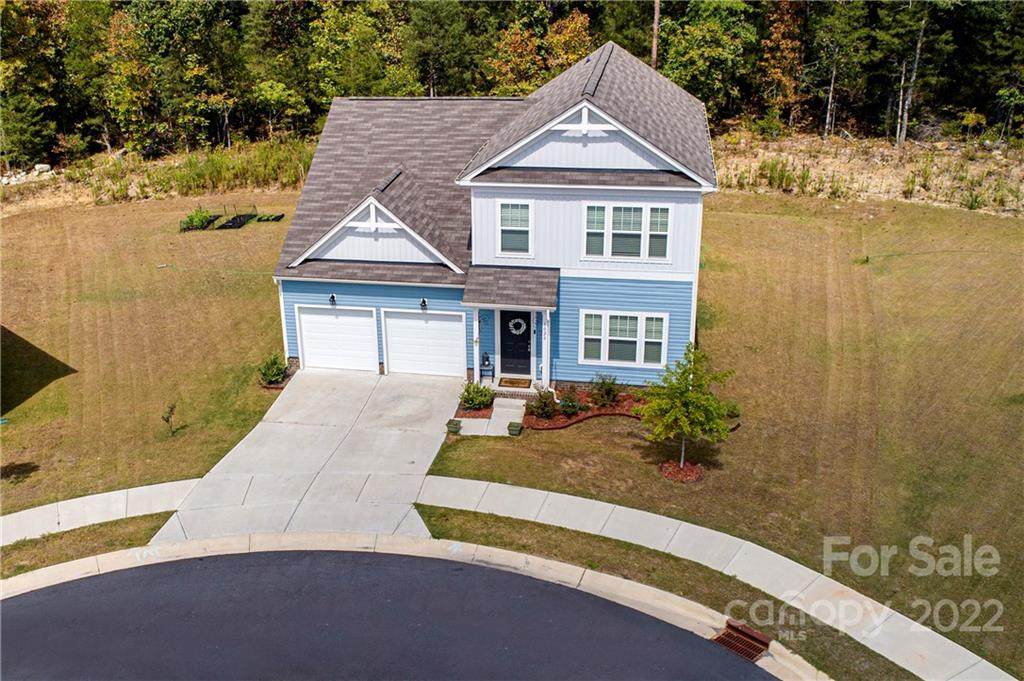 1028 Von Buren Boulevard - Photo 1