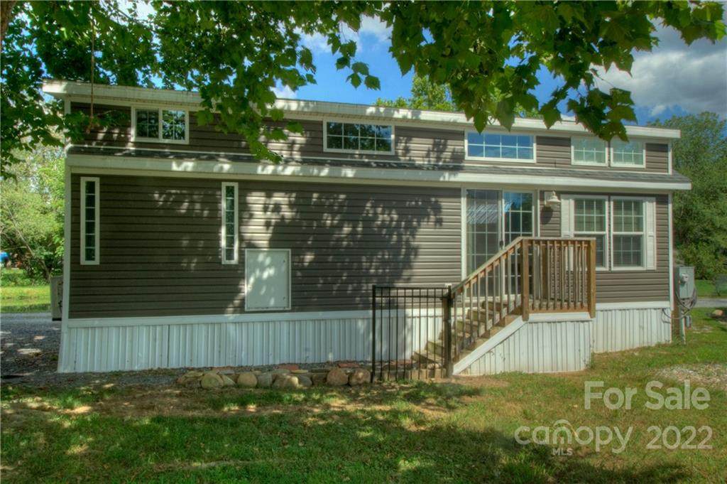 82 Pike Point - Photo 1