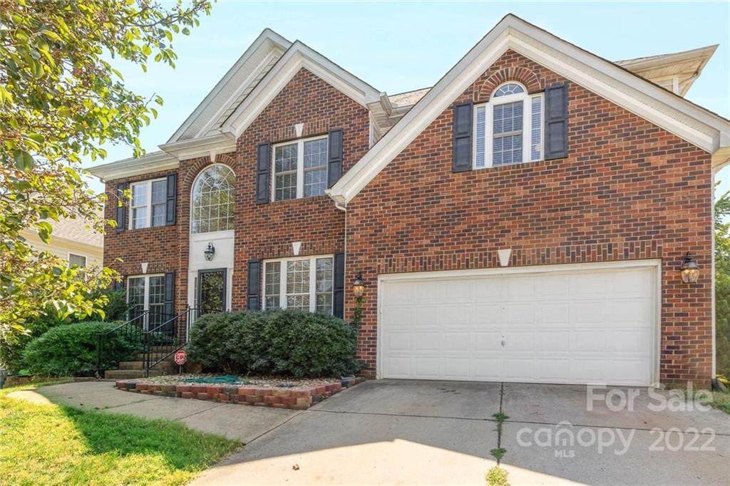 16813 Hampton Trace Road - Photo 1