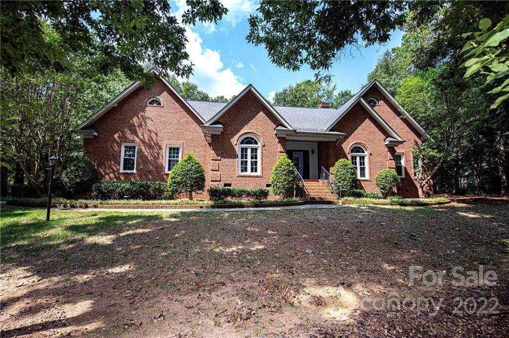 1001 Brandon Court - Photo 1