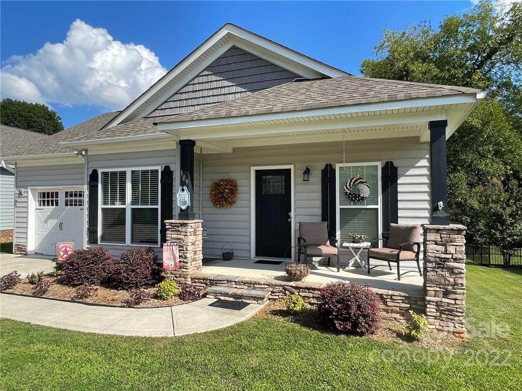 109 Battery Drive - Photo 1
