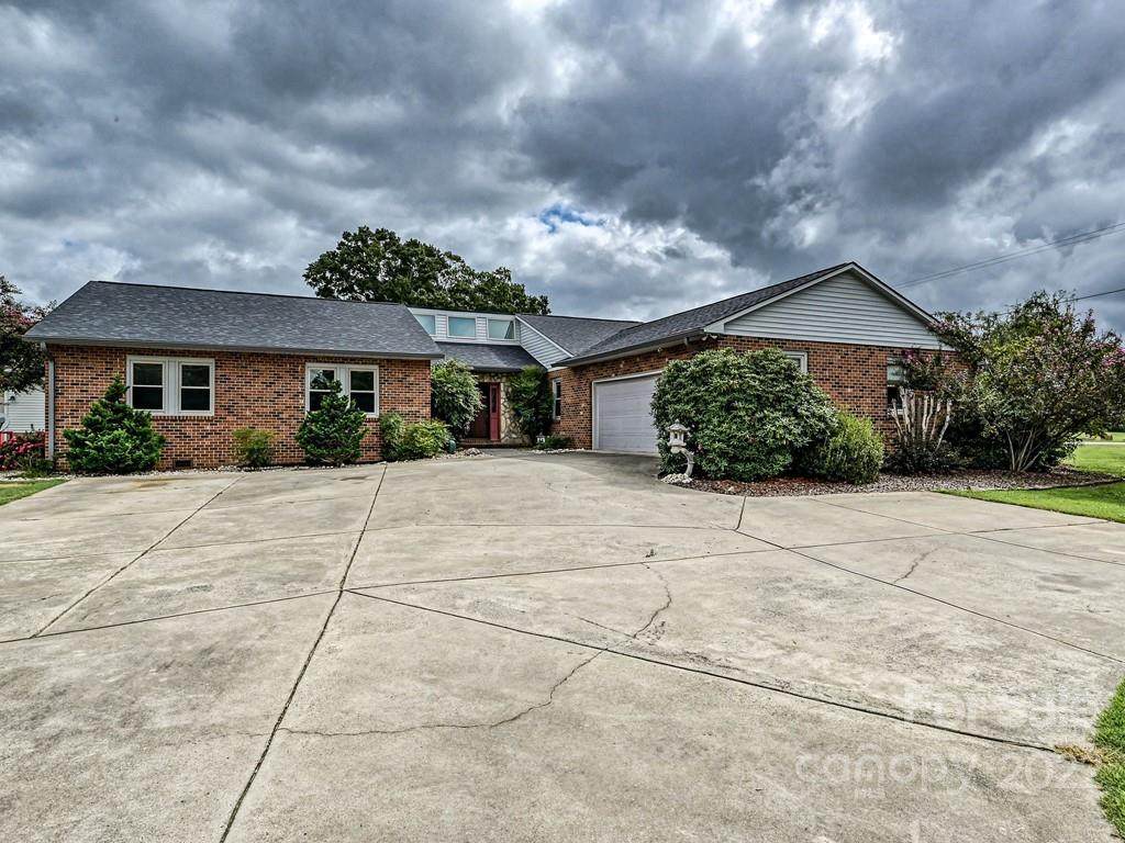 5424 Irish Potato Road - Photo 1
