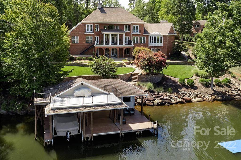 324 Shagbark Court - Photo 1
