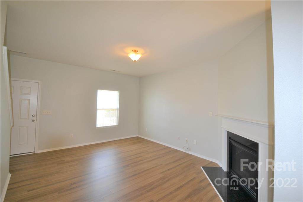 925 Willow Wind Drive - Photo 1