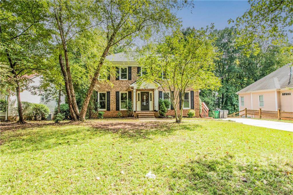 6908 Albaneen Court - Photo 1