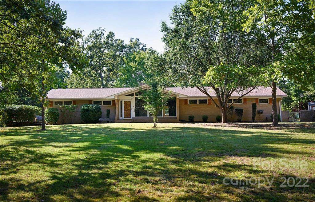 33729 Ridge Street - Photo 1