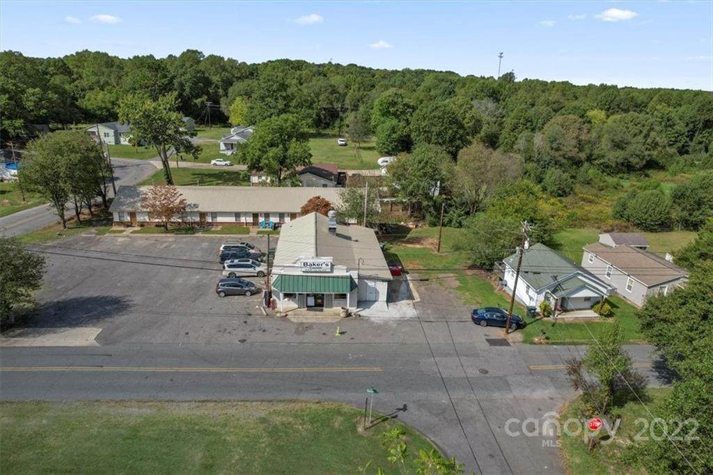 905 Baker Boulevard - Photo 1